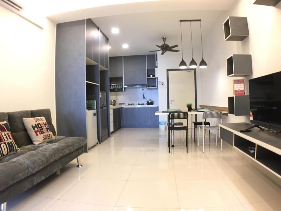 Damen Homestay @Subanghomestay Subang Jaya Exterior photo